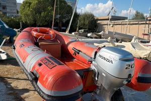 Gommone Marshall M40 e motore Honda 20 cv