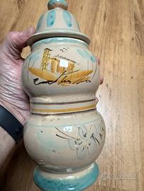 Antico vaso farmacia in ceramica