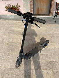 Monopattino Xiaomi Mi Scooter 3