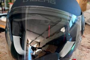 casco L 58/60  con occhiali da sole incorporati