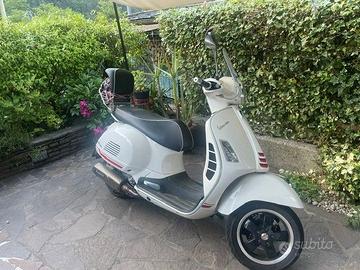 Vespa GTS 300 HPE 2019