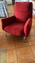 poltrona e pouf poggiapiedi