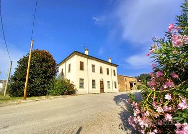 CASA DI CORTE A BAGNACAVALLO