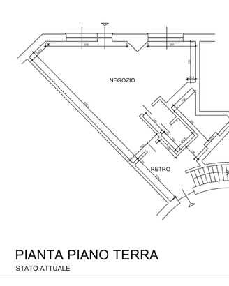 Negozio in Via St Martin de Corleans 5 Vic. Parini