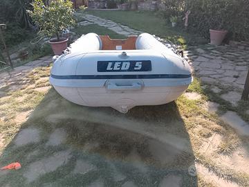 Gommone 4m con chiglia smontabile