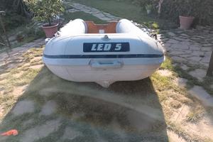 Gommone 4m con chiglia smontabile