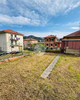 4 LOCALI A SESTRI LEVANTE
