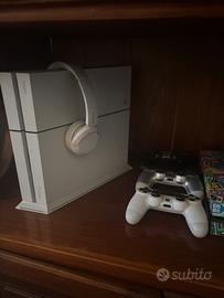 Sony ps4 più 3 joystick in blocco o singoli