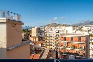 Attico 120 mq - 4 Vani con Terrazza