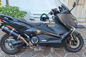 Scooter Tmax 2017 modello 530