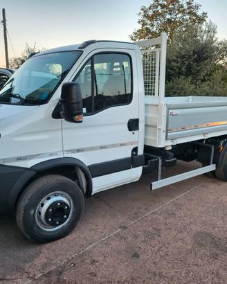 IVECO DAILY 60 ANNO2011 PASSO3750 RIBALTABILE