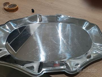 vassoio in acciaio inox perfetto per servire