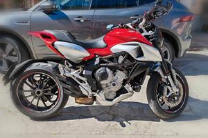 MV Augusta Stradale 800