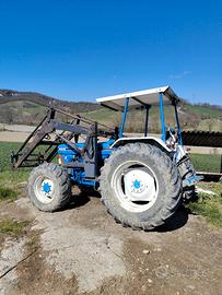 trattore Ford 6610
