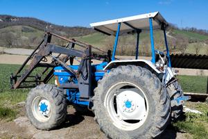 trattore Ford 6610