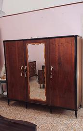 Mobili antichi in legno