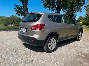 Nissan Qashqai 1.6 Benz 150.000 km ca