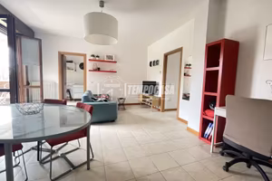 Bolognina Via Parri Rif.22:Appartamento con Terraz