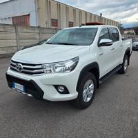 Toyota Hilux 2.4 D-4D 4WD 4 porte Double Cab Execu