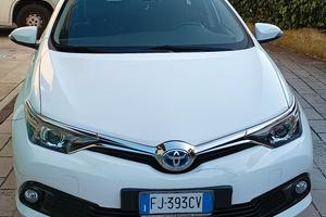 Toyota Auris Hybrid Touring Sports Active 1.8