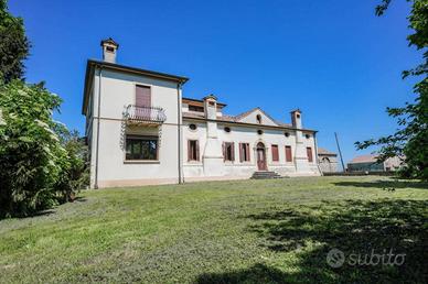 VILLA SINGOLA A GUARDA VENETA