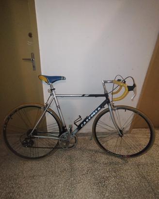 Bicicletta sportiva Cascella in alluminio
