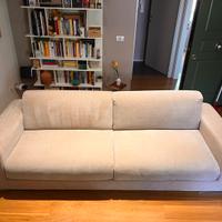 Divano Arketipo con pouf