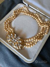 Collana di vere perle di qualità.