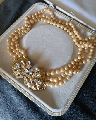 Collana di vere perle di qualità.