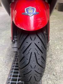 moto scooter Yamaha Aerox 50