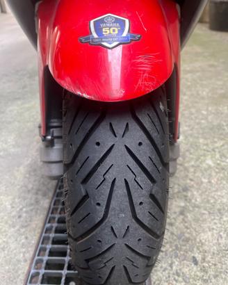 moto scooter Yamaha Aerox 50