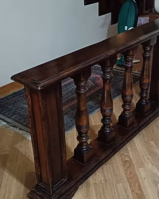 Balaustra in legno massello