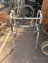 Deambulatore e carrozzina