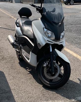 X Max 125 del 2010
