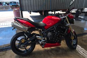 Triumph Street Triple 675 