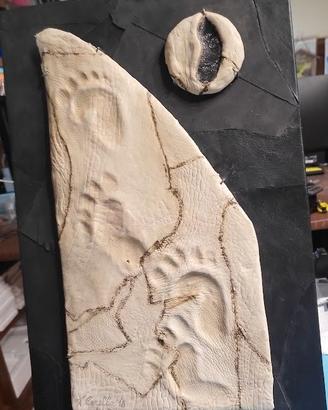 Patrizia Cerella pittoscultura cartapesta e pelle