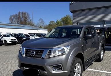 Nissan Navara 2.3 dCi 190 CV 7AT 4WD Double Cab N-