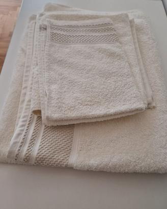 Set asciugamani bagno della Bennet Home Collection