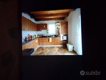 Cucina completa con ante in legno