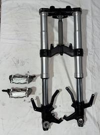 Kymco Ak 550 Forcella completa con pinze anteriori