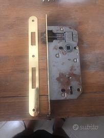 Serratura per porta interna