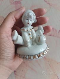 Statuina vintage pagliaccio pierrot in porcellana 