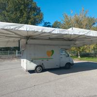 Renault master per mercato con tenda