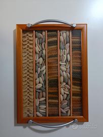 vassoio con mosaico di pasta fresca