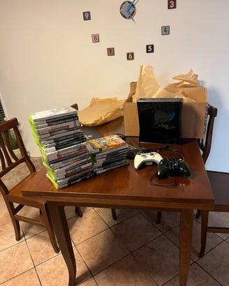 xbox 360+32 giochi+2 controller