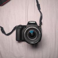 Fotocamera Canon EOS 200D + borsa 