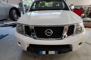 Nissan Navara 2.5 pickup 