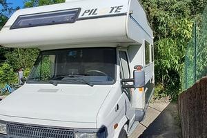 Camper mansardato pilote 38CX 1.9 td