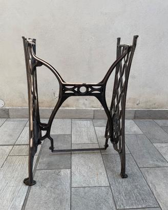 Base per macchina da cucire vintage