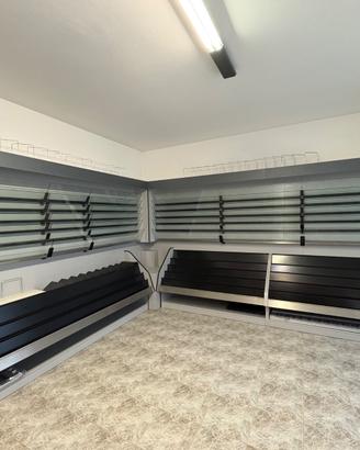 Arredamento edicola